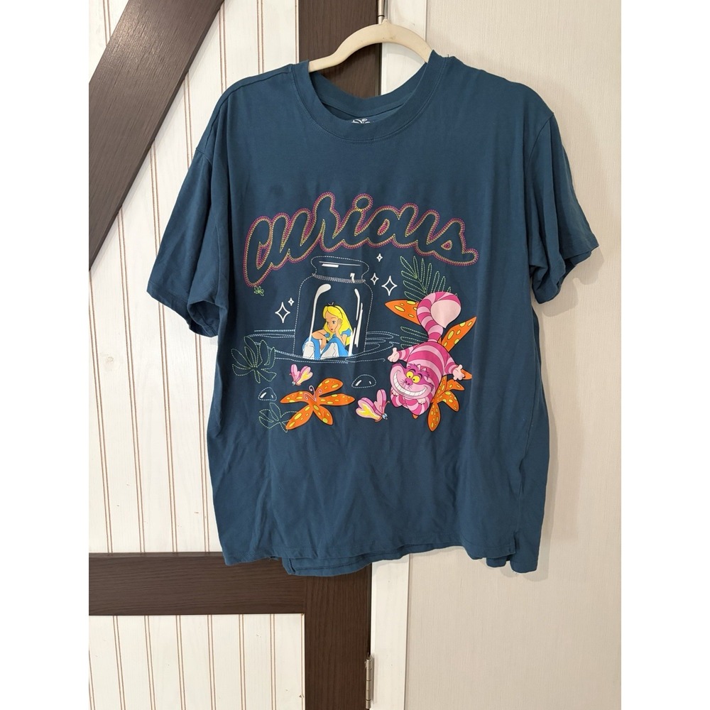 Disney Alice in Wonderland Womens Sz L Short Sleeve T Shirt Dark Blue Curious